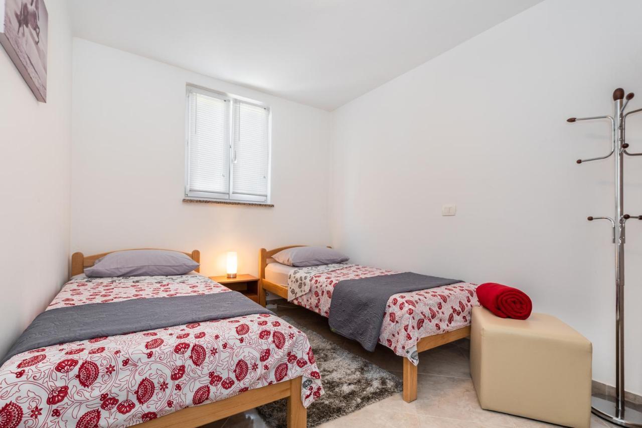 Apartmani Antonija Vozilici Ngoại thất bức ảnh
