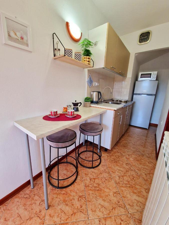 Apartmani Antonija Vozilici Ngoại thất bức ảnh